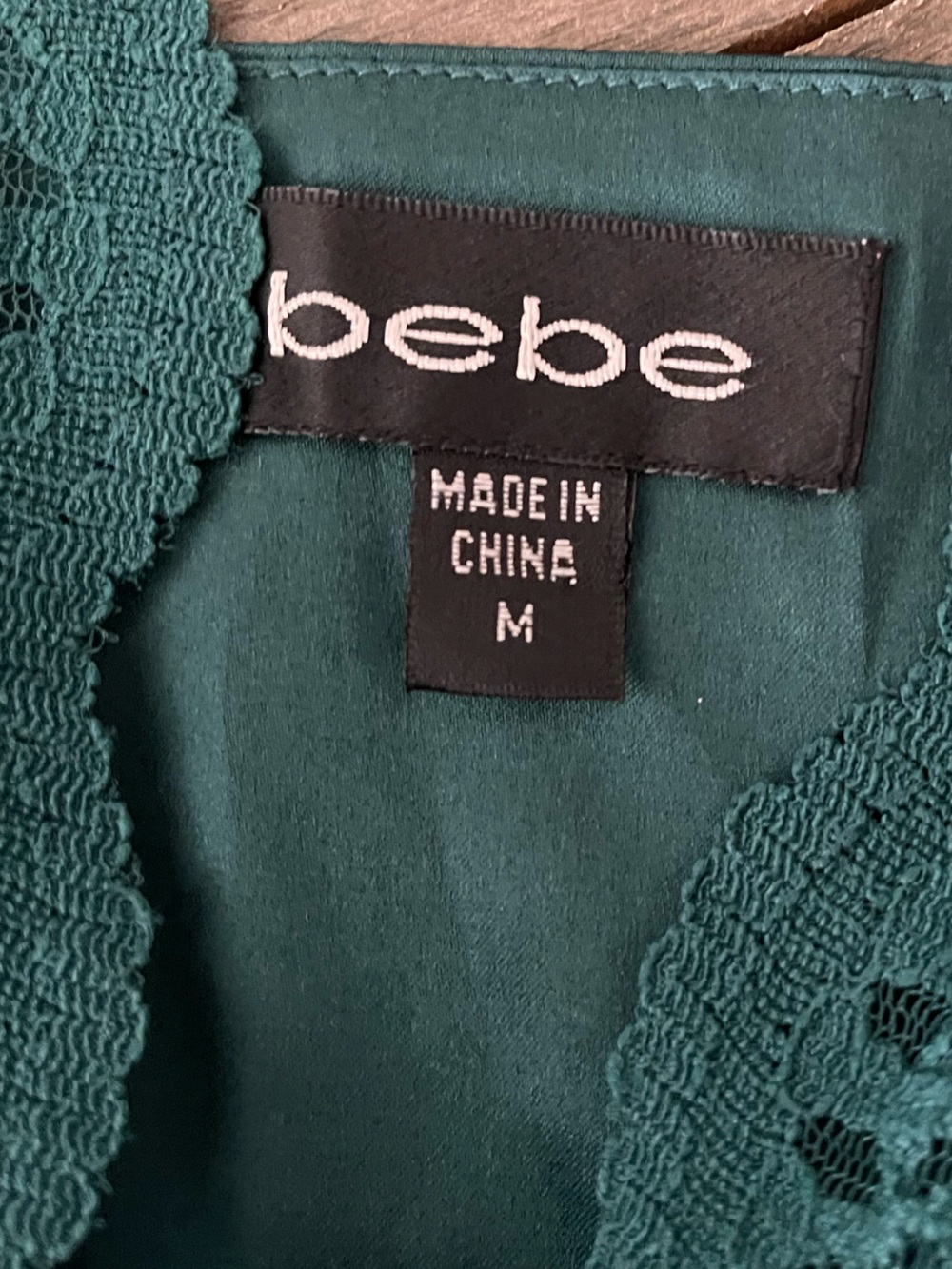 Y2K Vintage Bebe Emerald Green Silk Lace Trimmed Camisole  Top M DEADSTOCK - Picture 3 of 7
